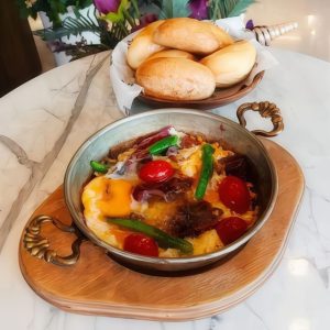 Pastırmalı Yumurta